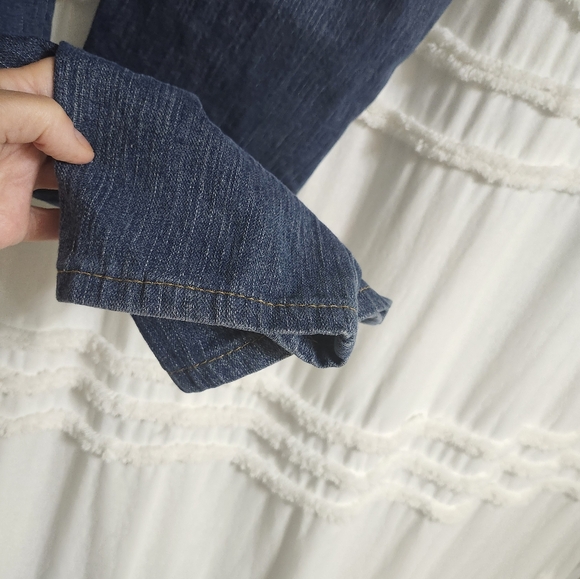 Great condition, DKNY jeans. Size 6 - Picture 7 of 7